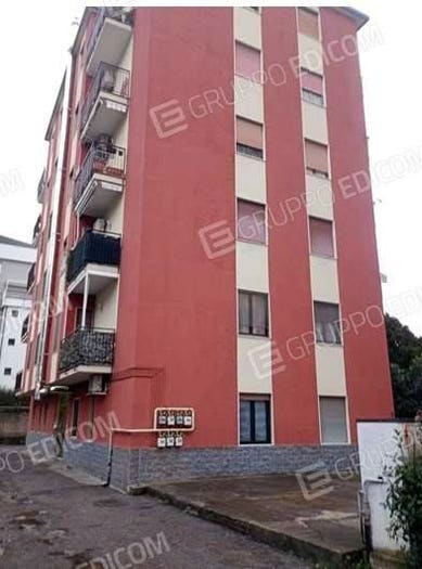 Appartamento bilocale in vendita in Via Sant'Alessandro, Centro, Caronno Pertusella