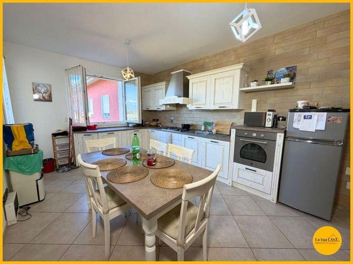 Appartamento quadrilocale in vendita in Via Orlana Fallaci, Centro, Molinella