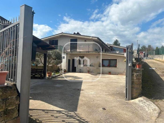 Casa con 6 locali in vendita in Via Pie' Dortona, Centro, Artena