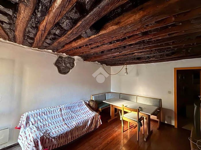 Casa trilocale in vendita in Via Brugnolo, Centro, Ono San Pietro