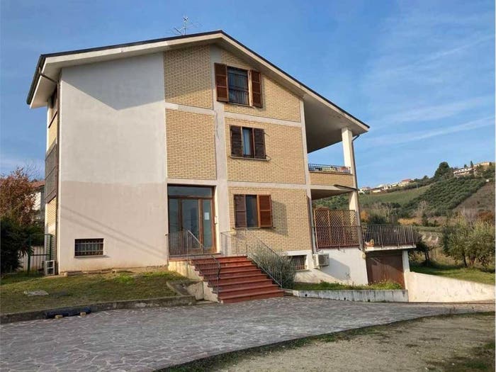 Appartamento quadrilocale in vendita in Via Anelli Fieramosca, Chieti Città, Chieti