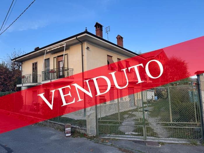 Casa quadrilocale in vendita in Via Giovanni Bovetti, Centro, Giaveno