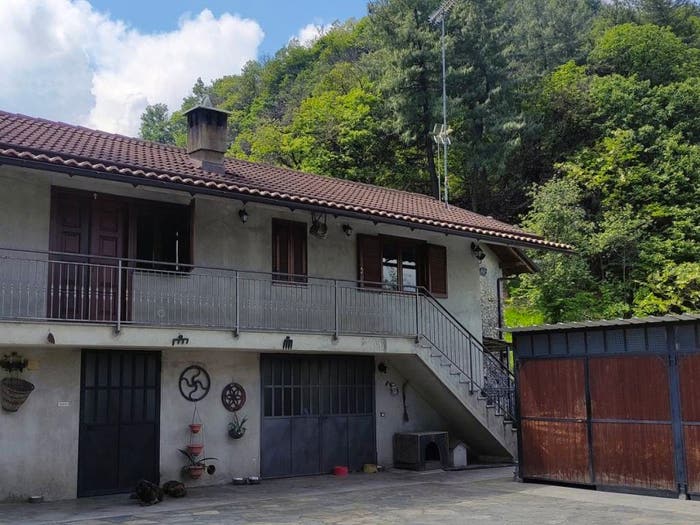 Casa quadrilocale in vendita in Via Dietro Castello, Revello