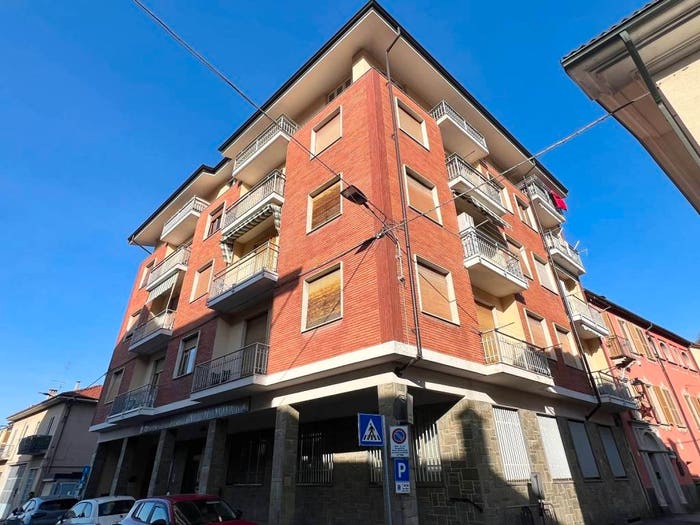 Appartamento trilocale in vendita in Piazza Vittorio Veneto, Centro, Chiusa di Pesio