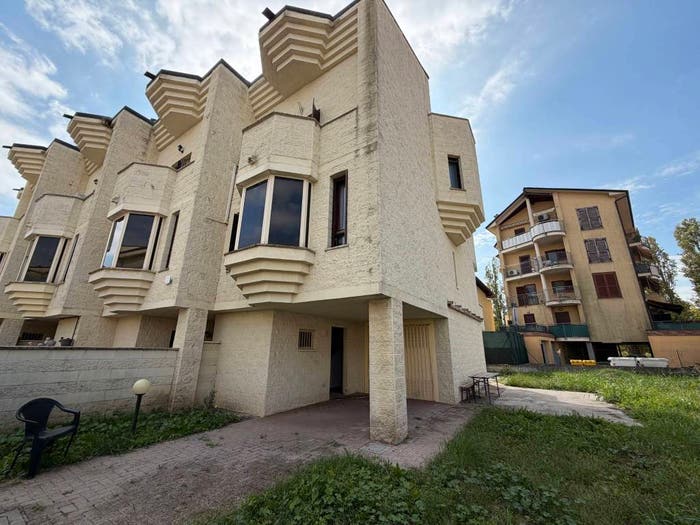Casa quadrilocale in vendita in Via Colombara, Battaglione, Cremona
