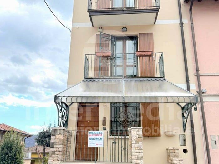 Casa con 5 locali in vendita in Via Giuseppe Zanardelli, Centro, Nave