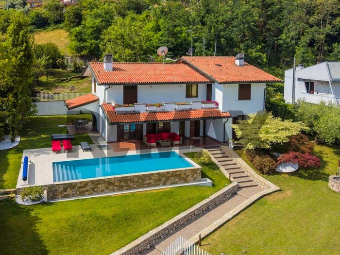 Casa con 6 locali in vendita in via XXV Aprile, Centro, Gandosso