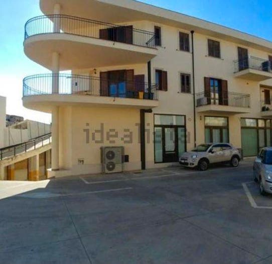 Casa quadrilocale in vendita in Galileo Galilei, Centro, Avola
