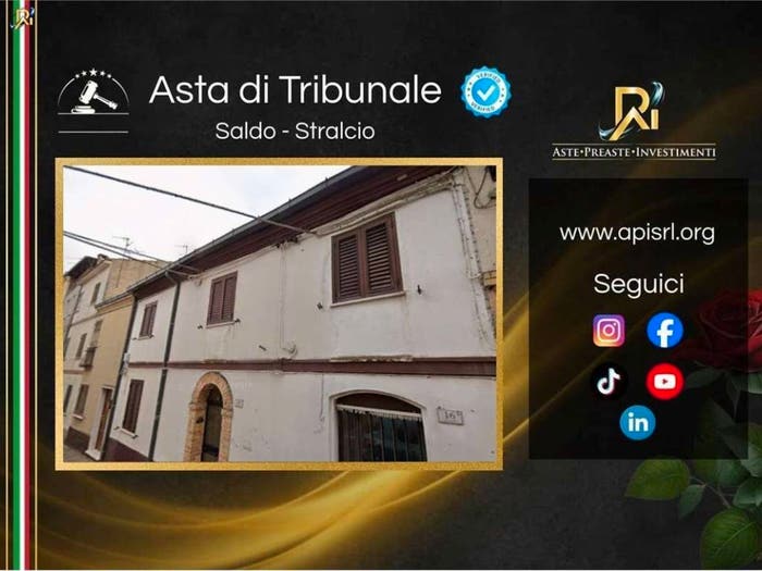 Casa con 6 locali in vendita in Corso Umberto I, Centro, Vacri