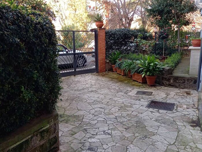 Appartamento con 5 locali in vendita in Via Annibale De Gasperis, Cecchignola Giuliano Dalmata, Roma