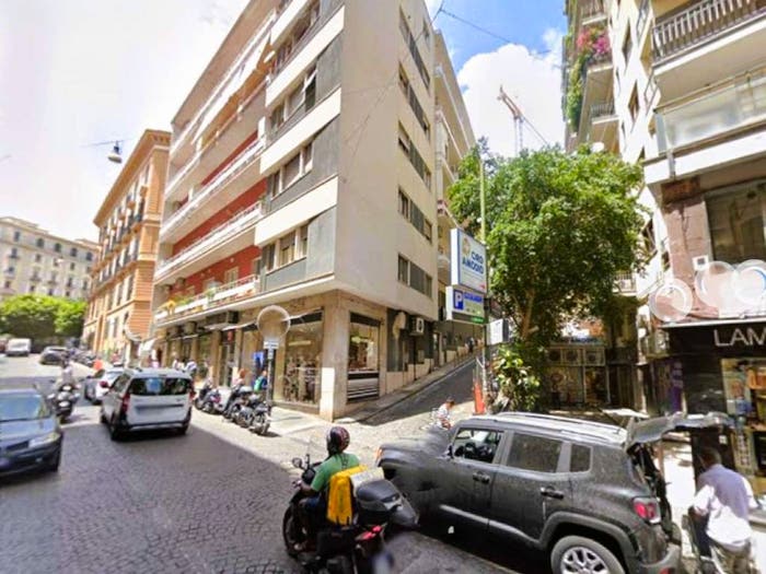 Appartamento trilocale in vendita in via VITTORIA COLONNA, Chiaia, Napoli