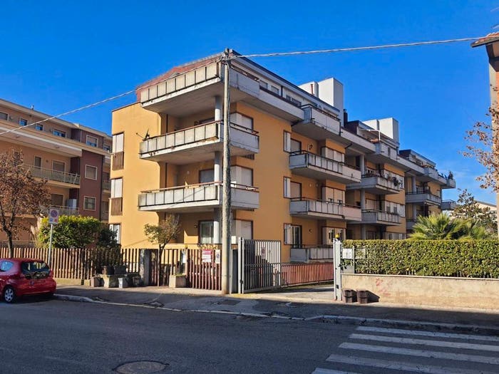 Appartamento con 5 locali in vendita in VIA MONTE VELINO, Centro, Avezzano