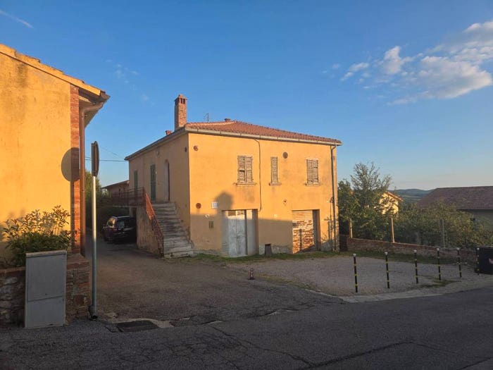 Casa con 6 locali in vendita in Via della Madonnina, Montefollonico, Torrita di Siena