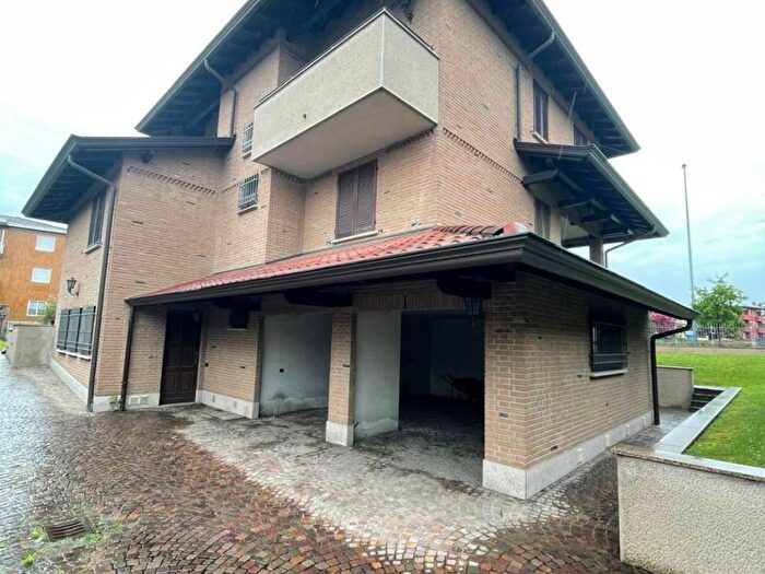 Casa con 5 locali in vendita in Via Filippo Turati, Centro, Arluno