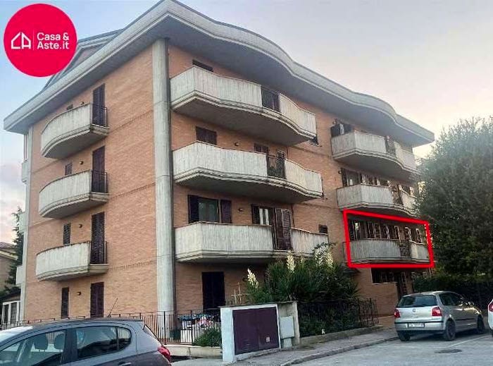 Appartamento quadrilocale in vendita in Via Jesse Owens, Centro, Monte San Giusto