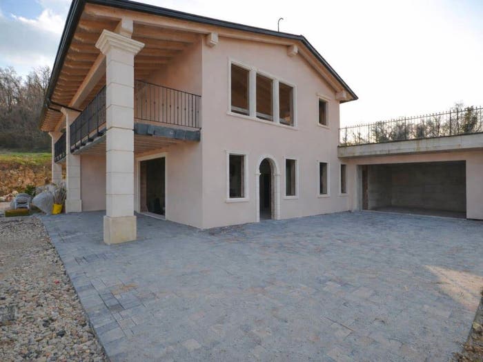 Casa quadrilocale in vendita in Via Monte Verena, Centro, Altavilla Vicentina