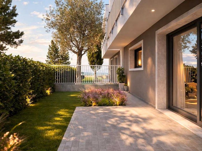 Casa quadrilocale in vendita in Via Frassino, Centro, Peschiera del Garda