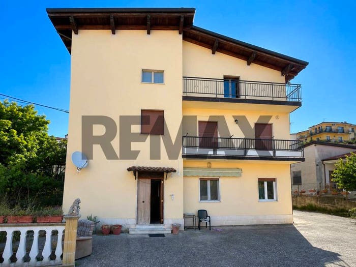 Casa con 6 locali in vendita in Via Papa Giovanni XXIII, Serra Pedace, Casali del Manco