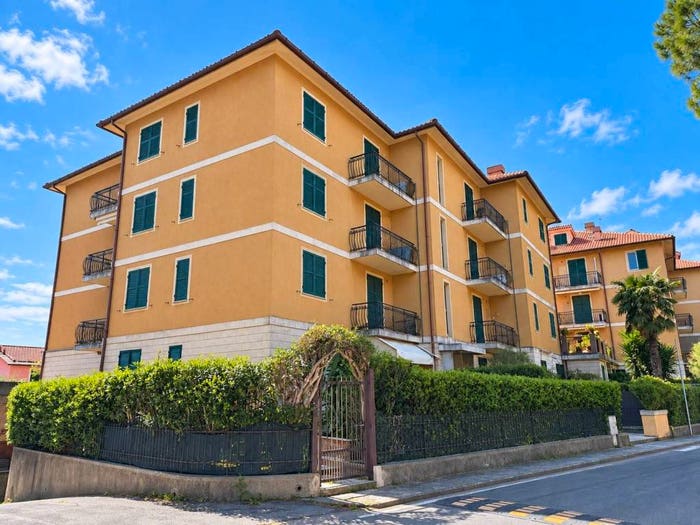 Appartamento bilocale in vendita in Via Giacomo Bianchi, Cervo