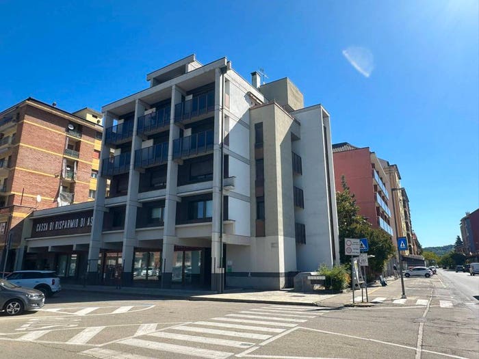 Appartamento bilocale in vendita in Piazza Carlo Gancia, Canelli