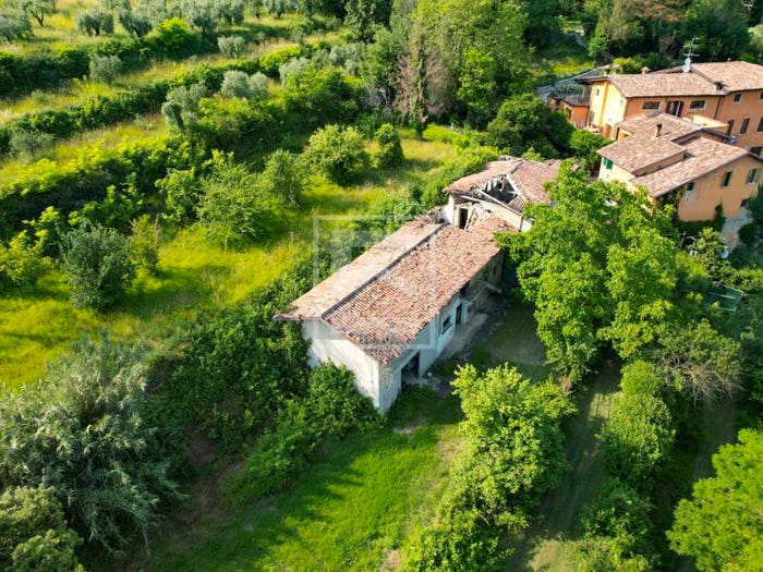 Casa con 6 locali in vendita in via puegnago, Cunettone Villa, Salò