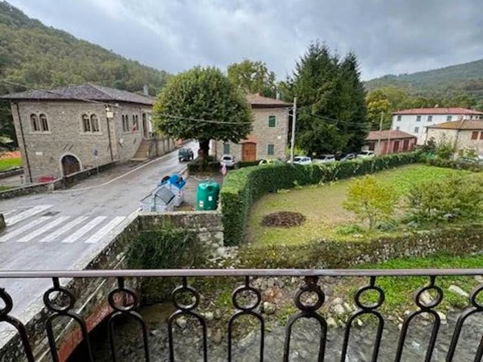 Casa con 6 locali in vendita in Piazza Guido Monaco, Centro, Talla