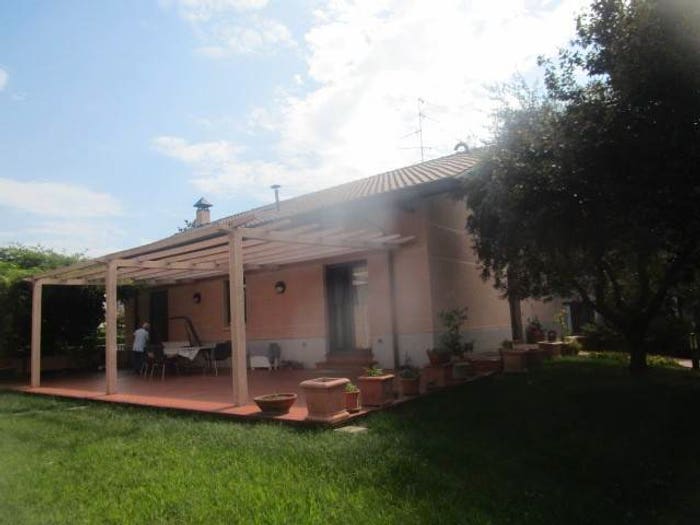 Casa con 6 locali in vendita in Via Antonio Canova, Cassano Magnago