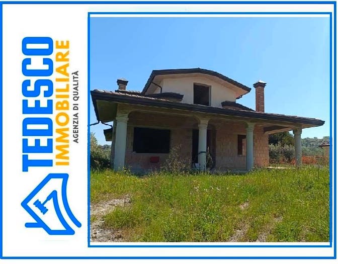 Casa quadrilocale in vendita in Via Torre Alfieri, Torre Alfieri, Benevento