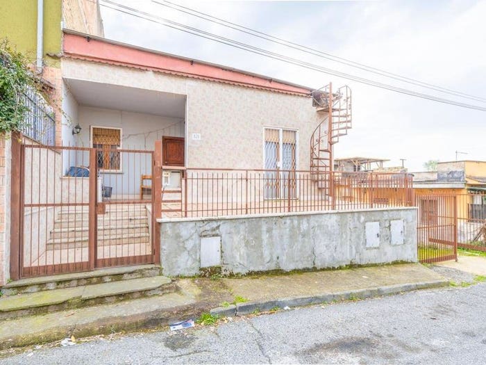 Appartamento trilocale in vendita in Via guardia piemontese, Rocca Cencia, Roma