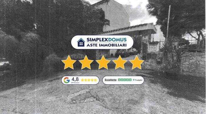 Appartamento trilocale in vendita in Via Isuledda, La Maddalena
