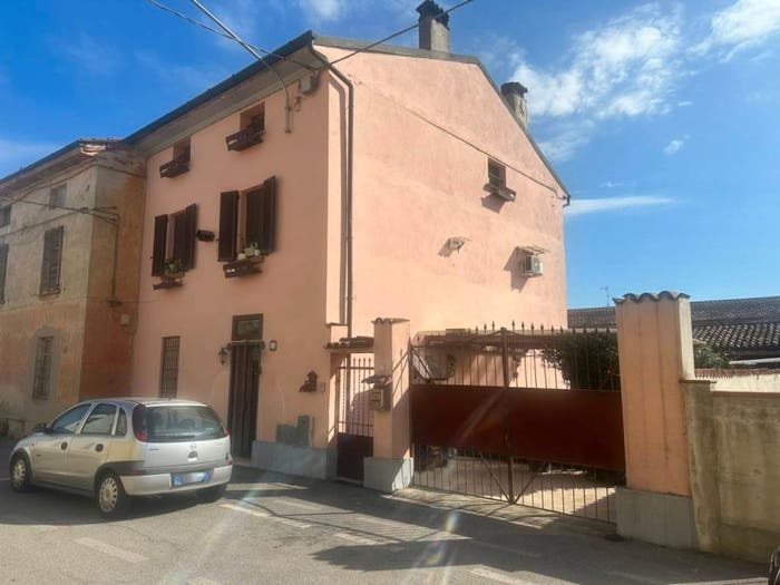 Casa trilocale in vendita in Via Camillo Benso di Cavour, Centro, Pieve d'Olmi