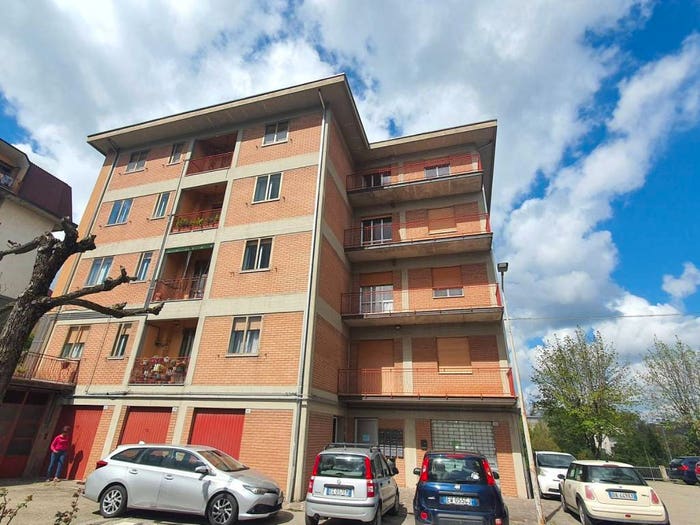 Appartamento con 5 locali in vendita in Via Augusto Righi, Centro, Montese