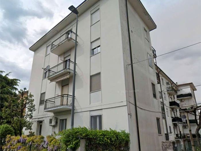 Appartamento con 5 locali in vendita in Via don silvio grigolini, Centro, Soave