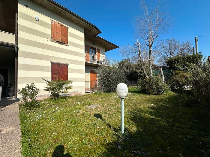 Casa con 5 locali in vendita in Via Mioletta, Capriolo
