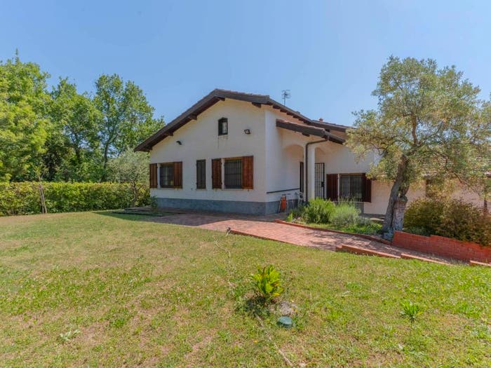Casa con 6 locali in vendita in Regione Bauso, Villafranca, Garlenda