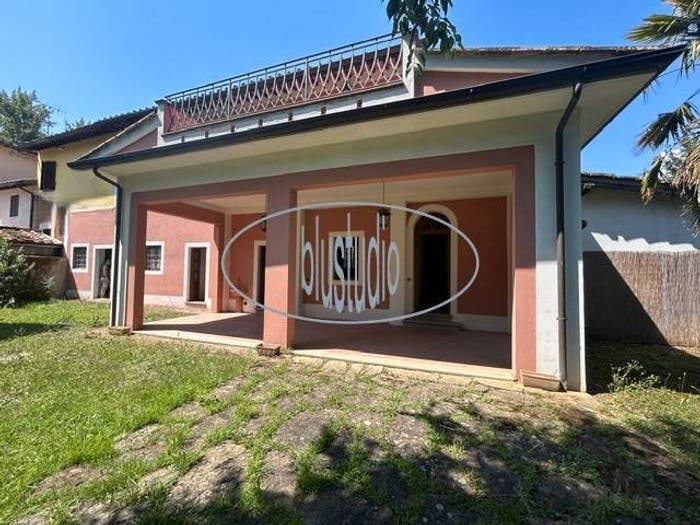 Casa con 6 locali in vendita in Aiaccia, Figline e Incisa Valdarno
