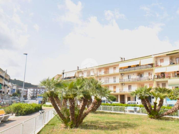 Appartamento con 5 locali in vendita in Via Salvo D'Acquisto, Centro, Agropoli