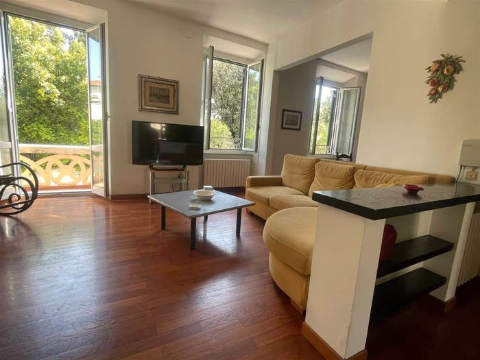 Appartamento con 6 locali in vendita in via del mare, Ardenza, Livorno