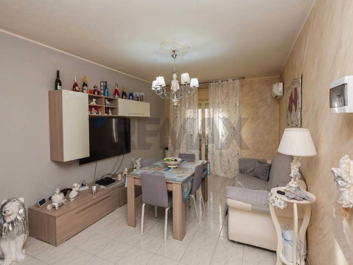 Appartamento trilocale in vendita in Viale Grimaldi, Villaggio Sant'Agata, Catania