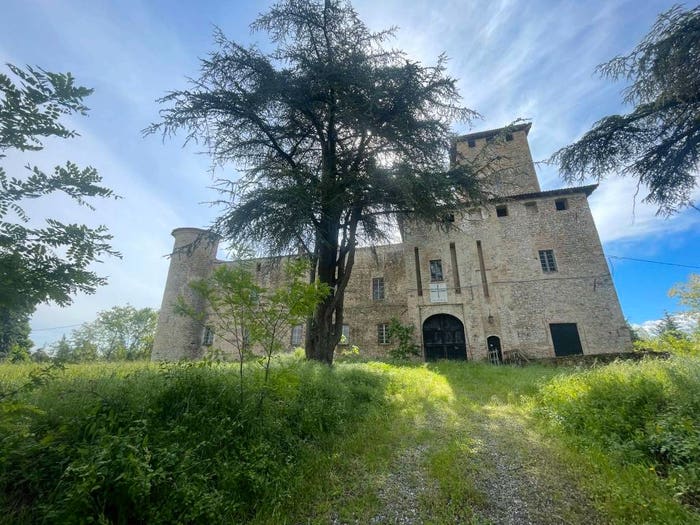 Casa con 6 locali in vendita in via Frazione Travazzano, Carpaneto Piacentino
