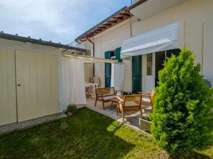 Appartamento trilocale in vendita in Via A Volta, Vittoria Apuana, Forte dei Marmi