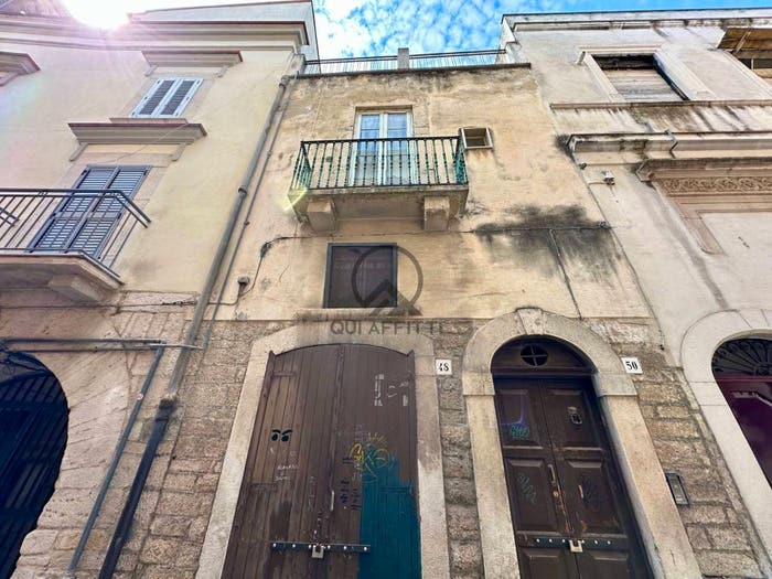 Casa trilocale in vendita in Via Corrado IV di Svevia, Centro Storico, Andria