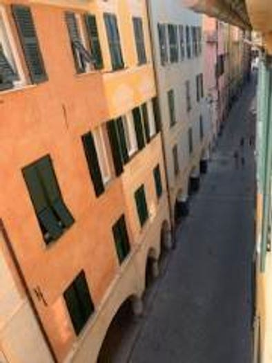 Appartamento trilocale in vendita in Via Rivarola, Centro Storico, Chiavari