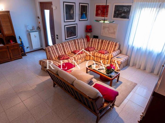 Casa con 6 locali in vendita in Caselle, Sommacampagna