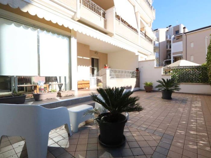 Appartamento trilocale in vendita in Via rocco chinnici, Tortoreto Lido, Tortoreto