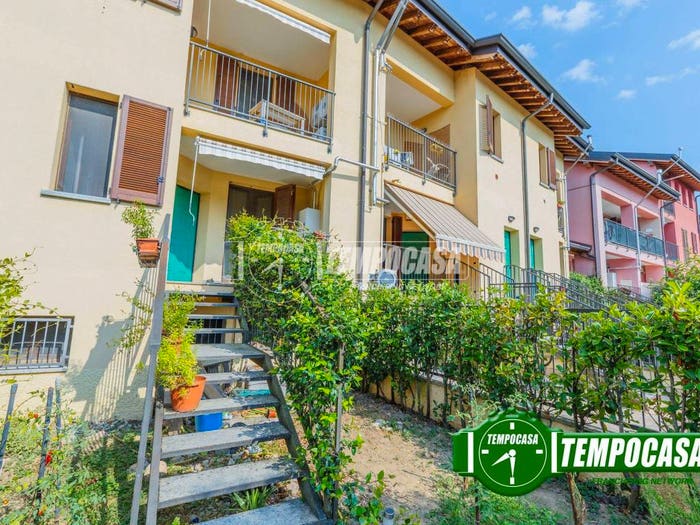 Casa quadrilocale in vendita in Via del Beccaccino, Giussago