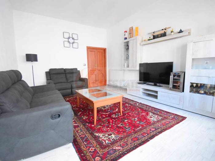 Casa con 5 locali in vendita in via Umberto I, Thiesi