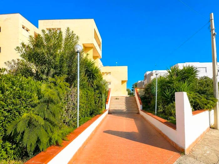 Appartamento trilocale in vendita in Viale del Sole, Marina Di Lesina, Lesina