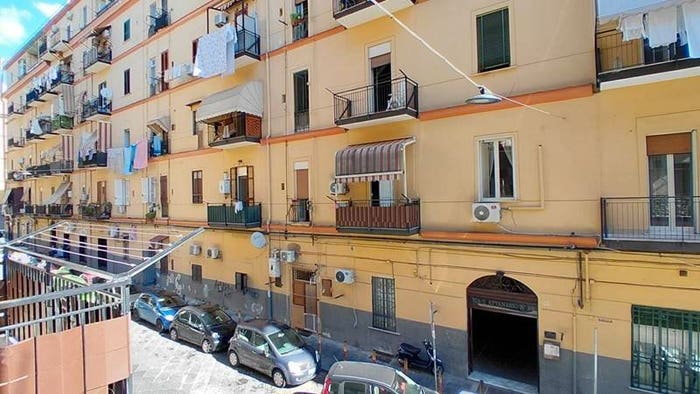 Appartamento bilocale in vendita in Via Sant' Attanasio, Arenaccia, Napoli