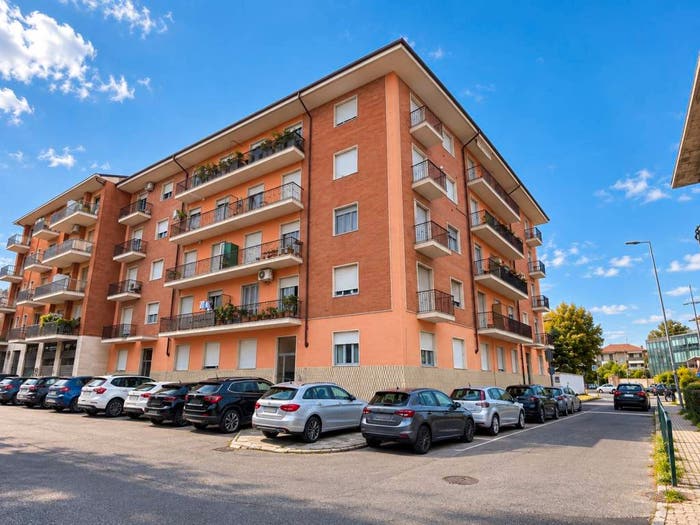 Appartamento trilocale in vendita in Via Gioacchino Rossini, Borgo Piave Corso Europa Zona Ferrero, Alba